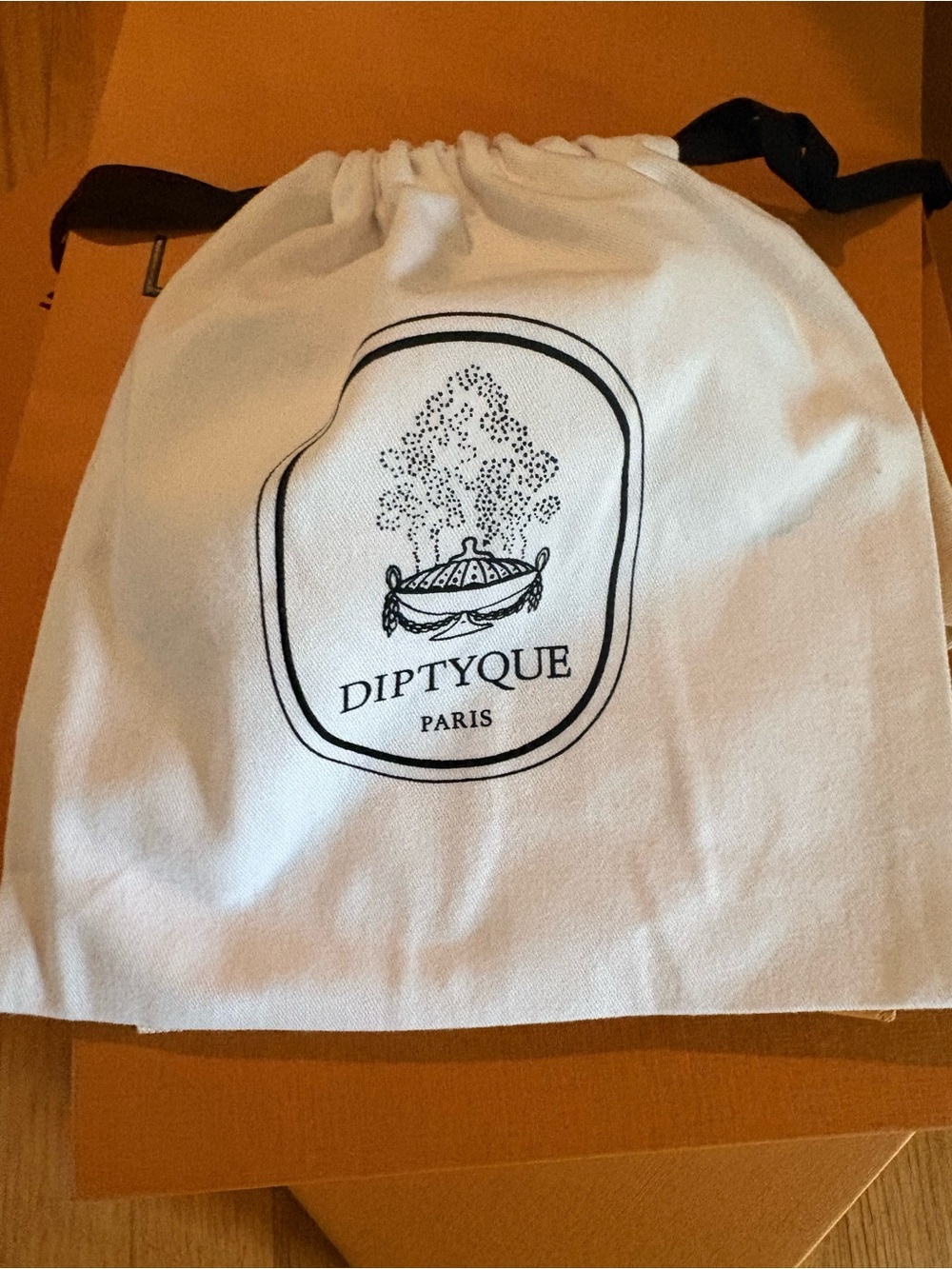 diptyque White Canvas Drawstring Logo Pouch with Black Ribbon